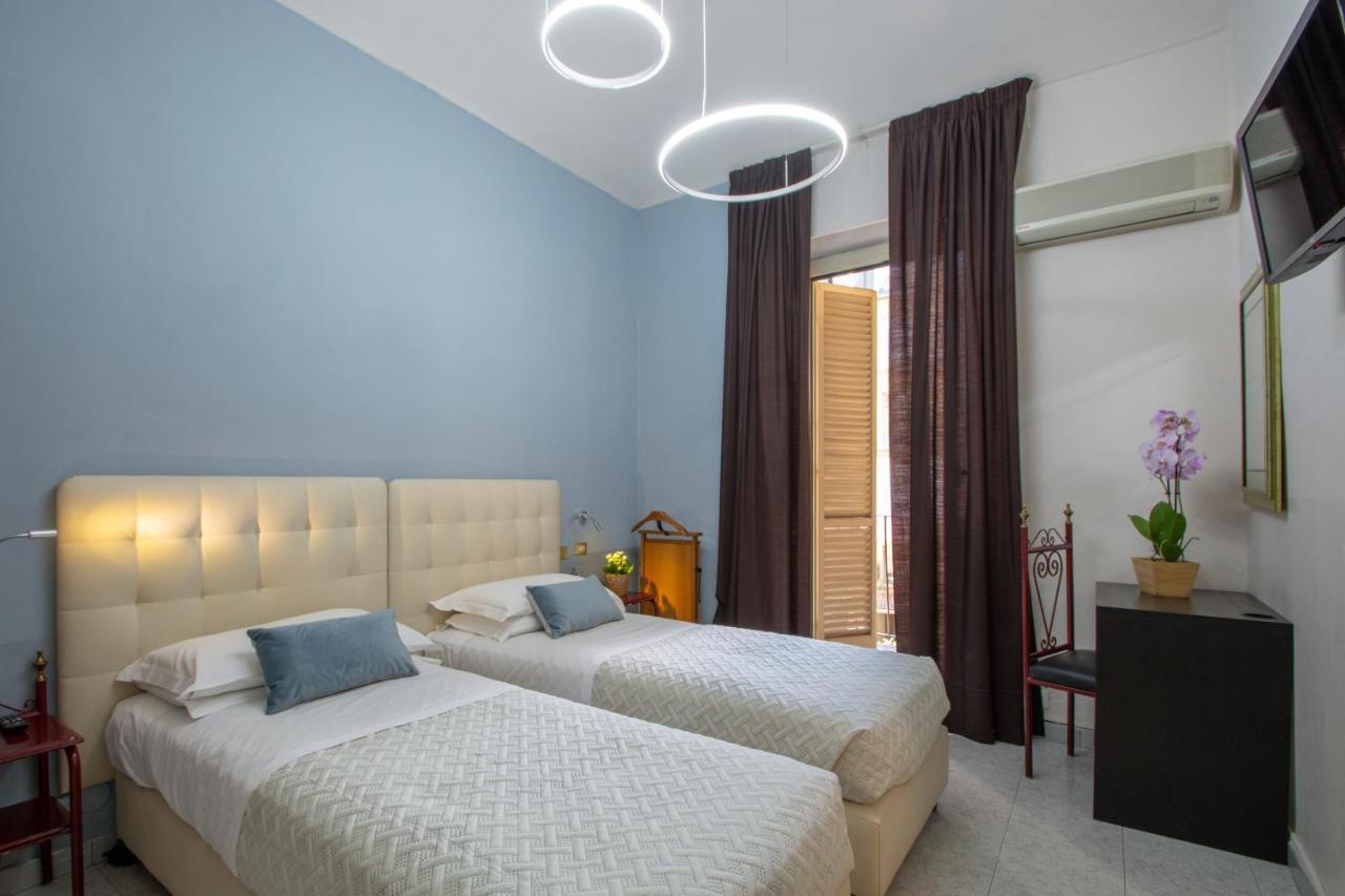 Hotel Italia 3*