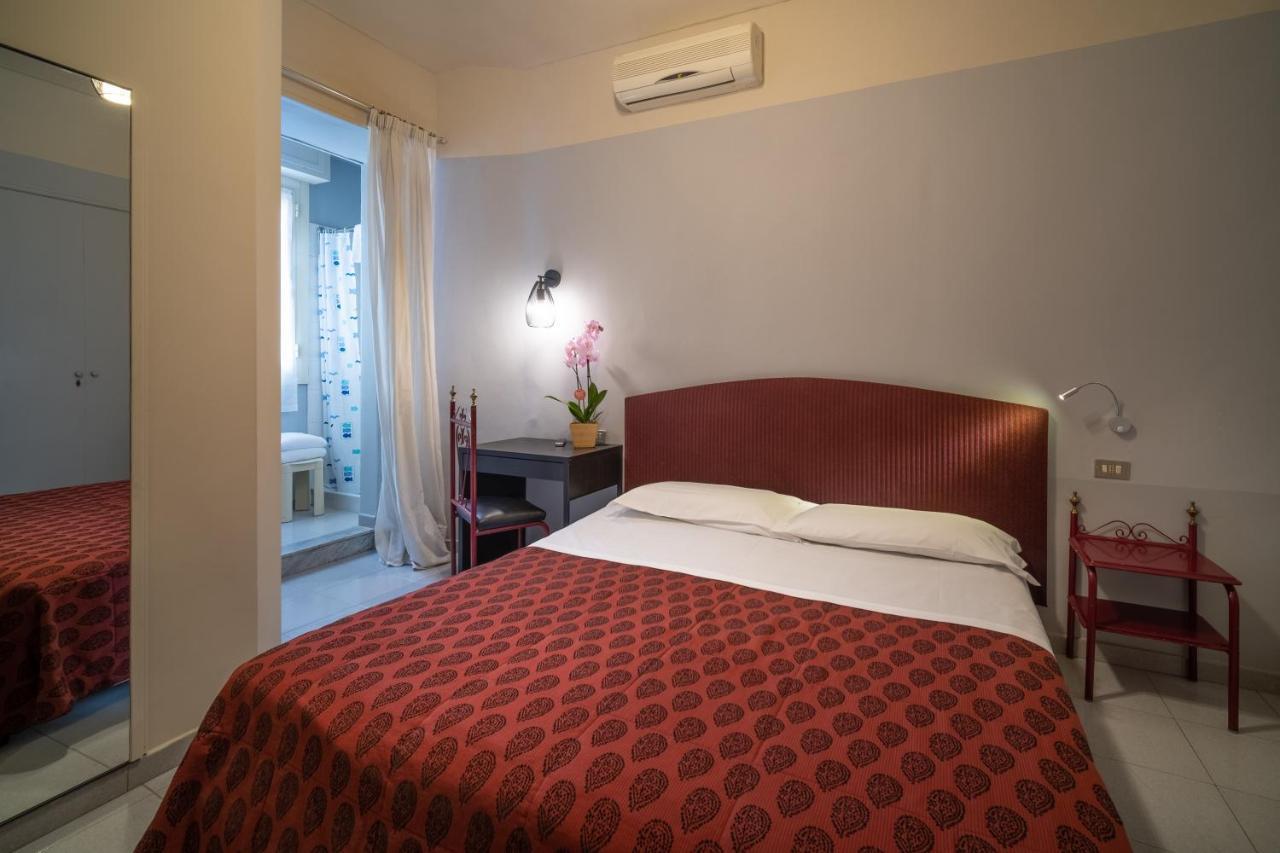 Hotel Italia 3*