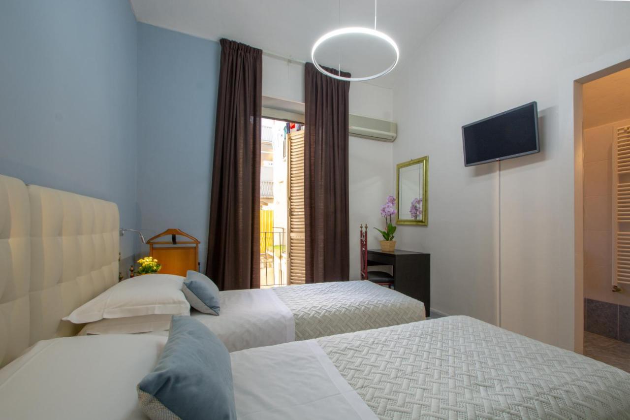 Italia Hotel 3*