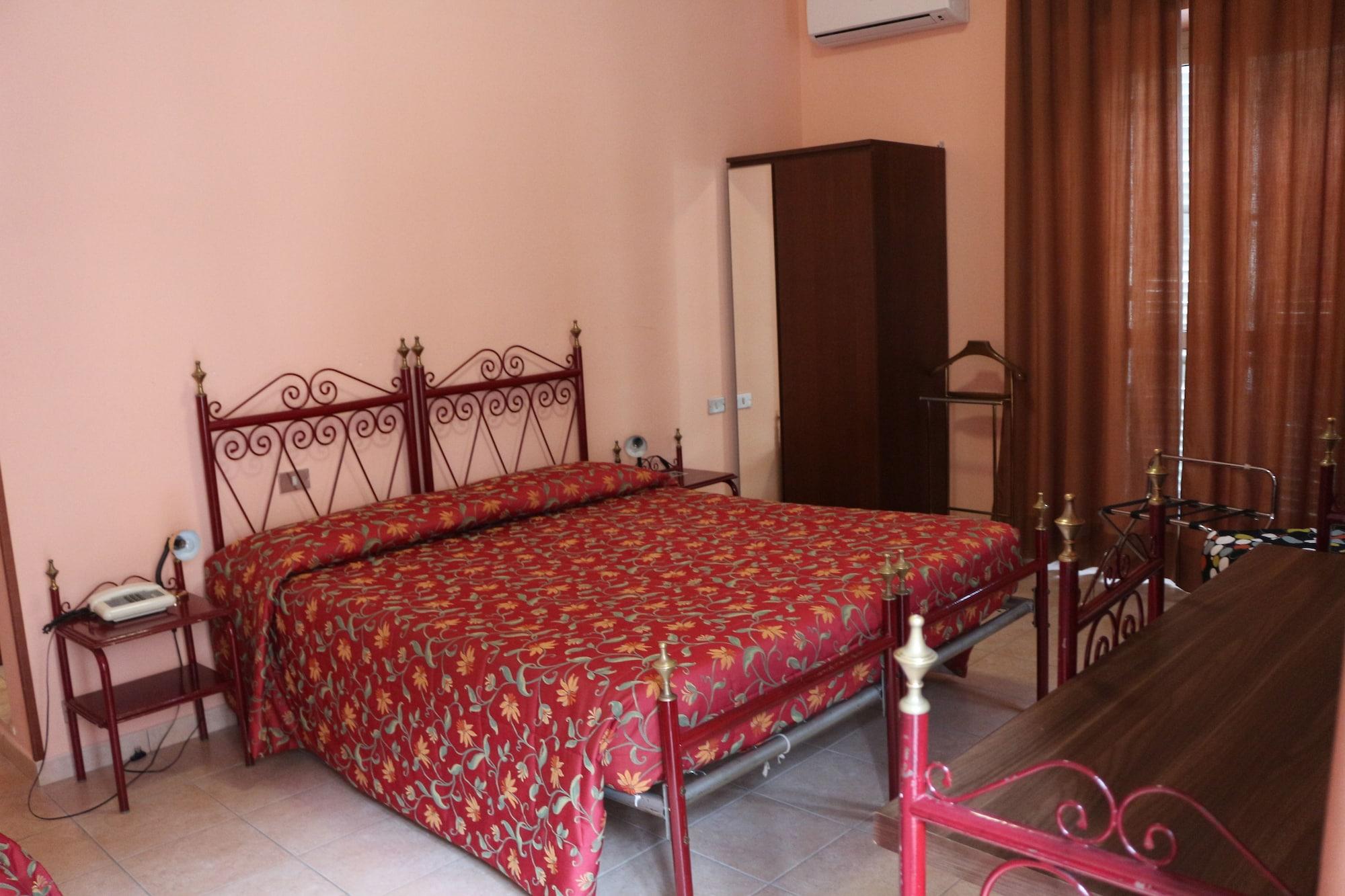 Hotel Italia 3*